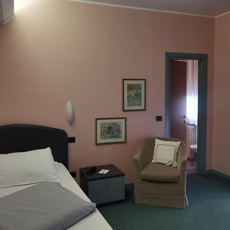 Hotel Vittoria 손드리오 외부 사진
