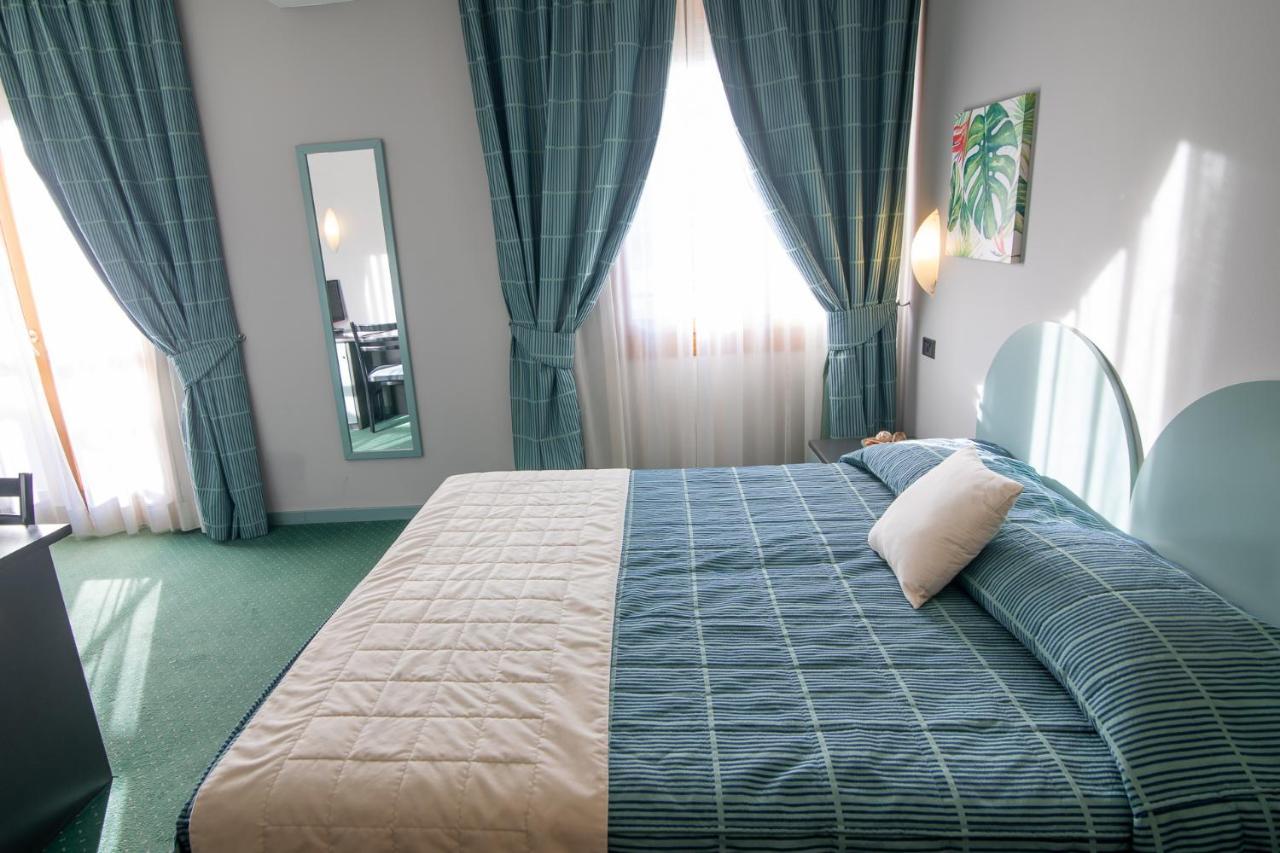 Hotel Vittoria 손드리오 외부 사진