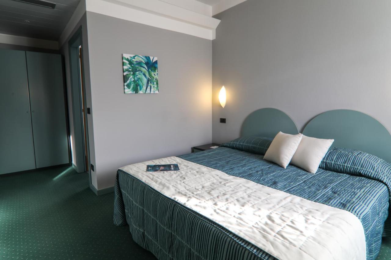 Hotel Vittoria 손드리오 외부 사진