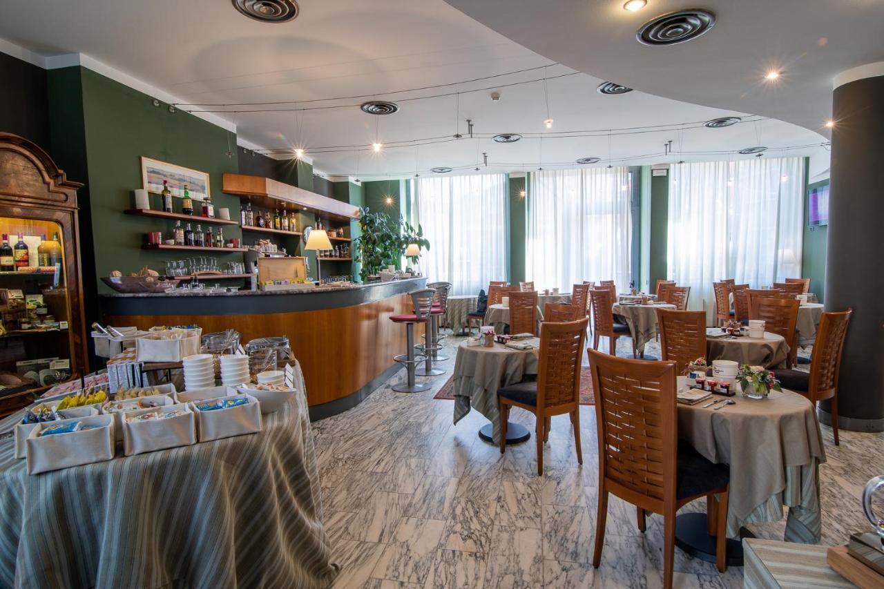 Hotel Vittoria 손드리오 외부 사진